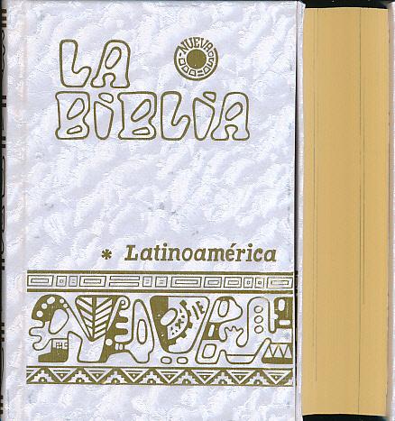 Biblia Latinoamérica, bolsillo, nacarina - Unique Catholic Gifts