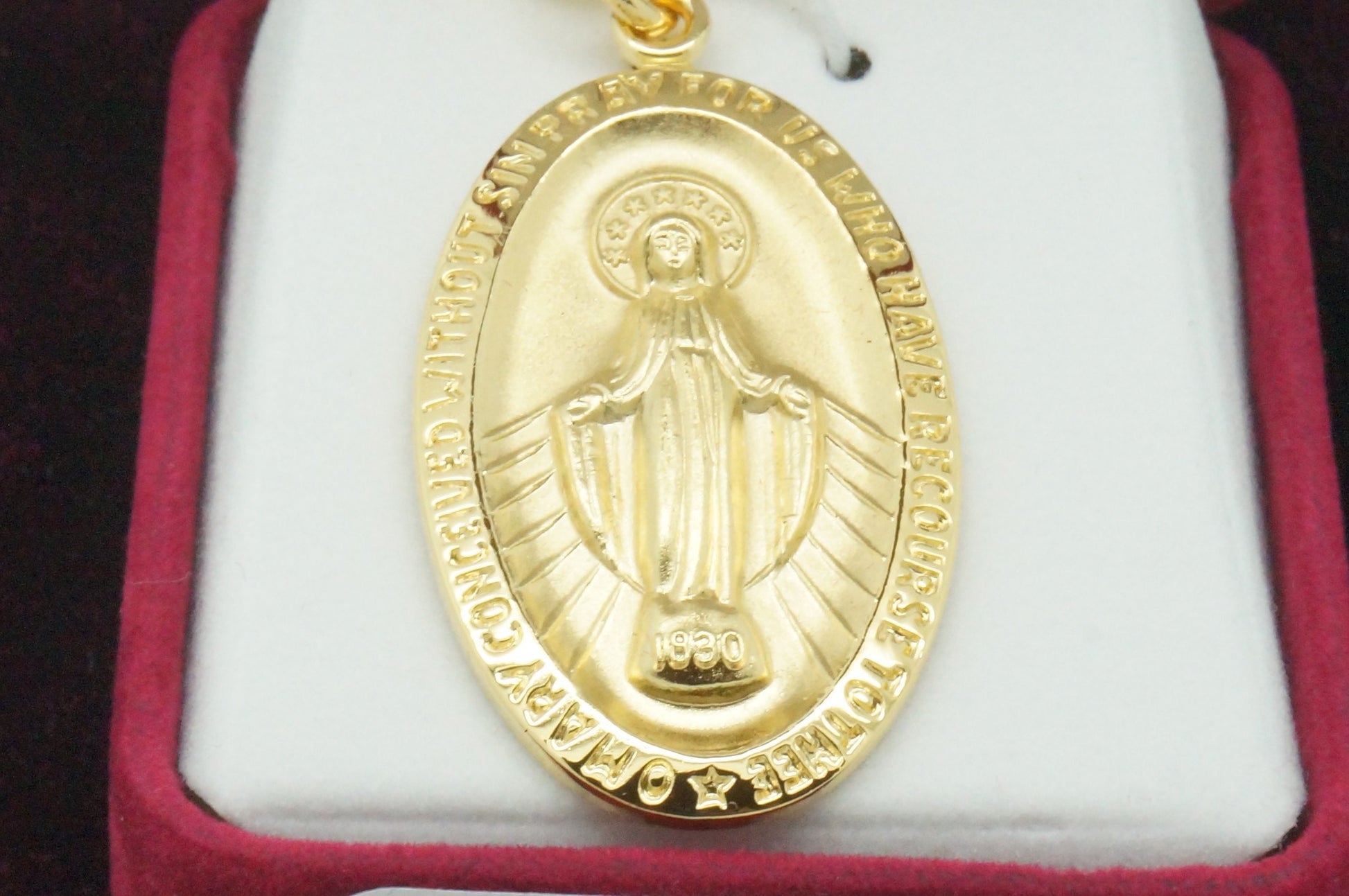 Gold Miraculous Medal, 24"chain. Medalla Milagrosa Plata y Oro - Unique Catholic Gifts