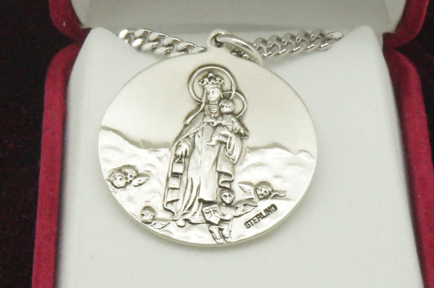 Silver Sacred Heart of Jesus and Virgen Mary in the other side with chain. - Unique Catholic Gifts