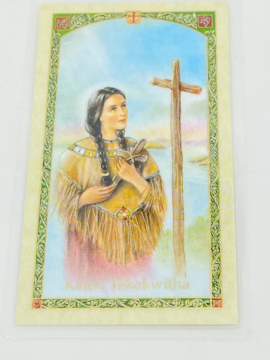 Santa Kateri Tekakwitha Tarjeta Sagrada laminada (Cubierta de Plástico) - Unique Catholic Gifts