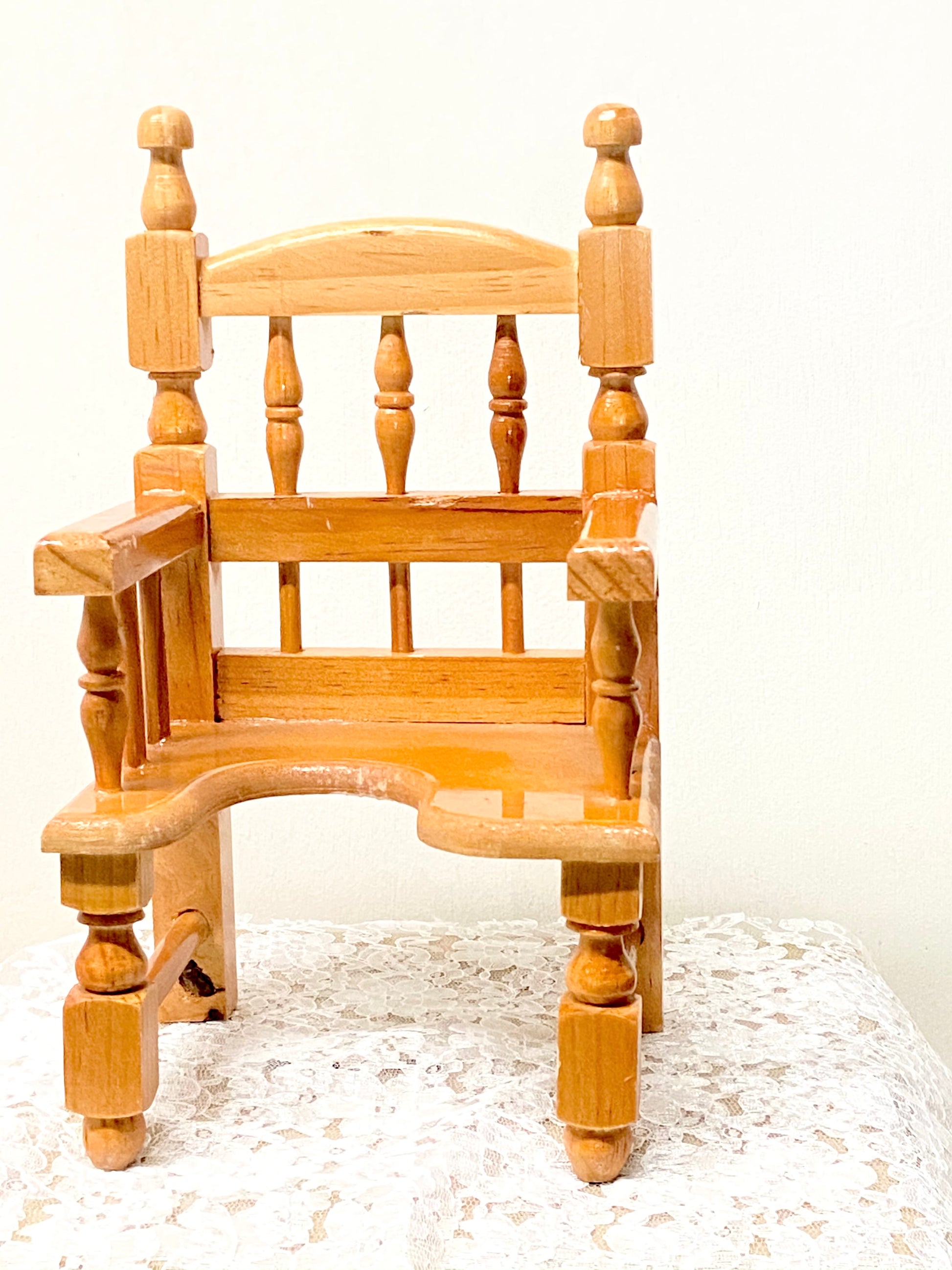 Wood Chair for Baby Jesus,  Dia de la Candelaria 10 1/2" - Unique Catholic Gifts